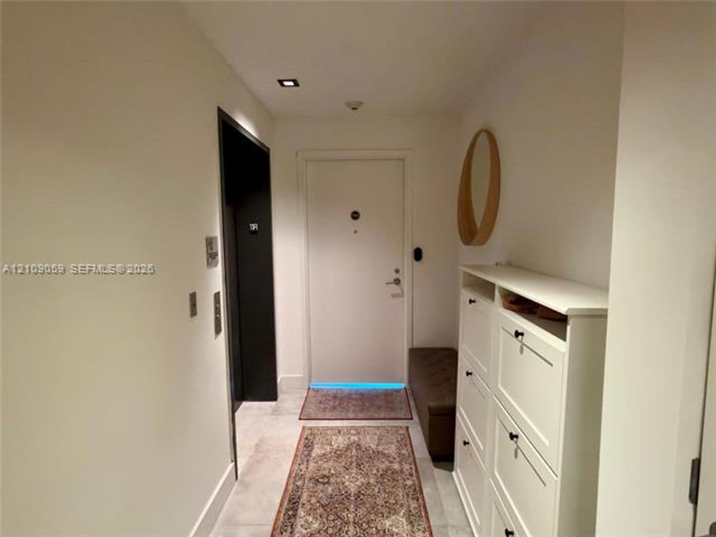 Miami Condo: 2900 NE 7th Ave cu-1106