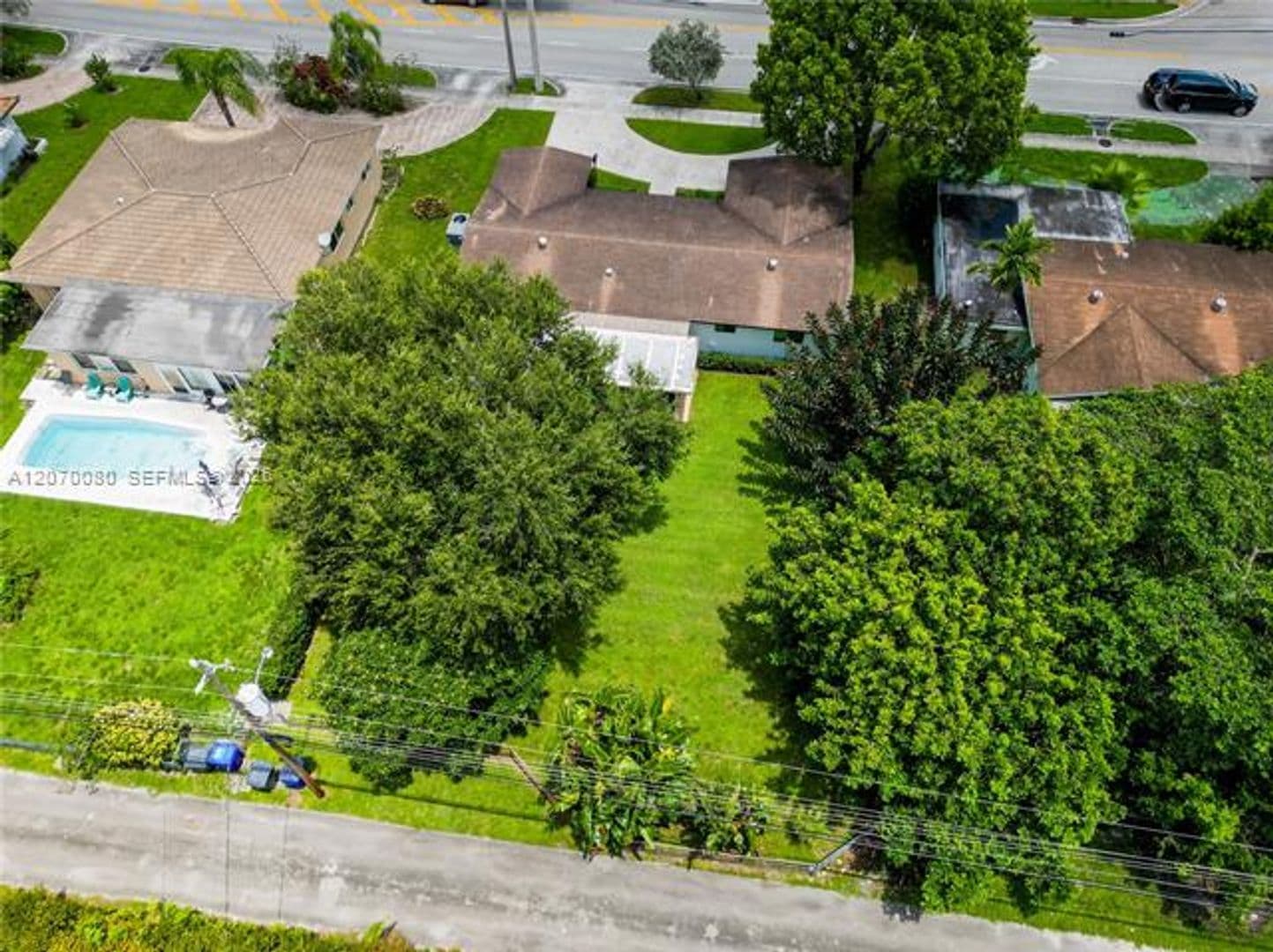Hollywood House: 4010 Johnson St # 4010