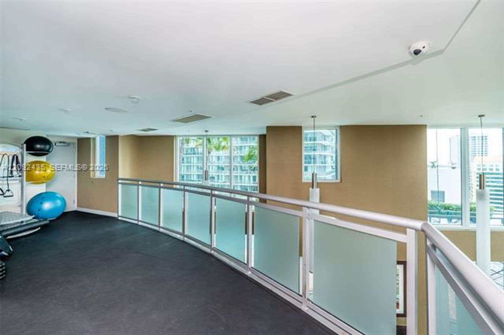 Miami Condo: 60 SW 13th St cu-4002