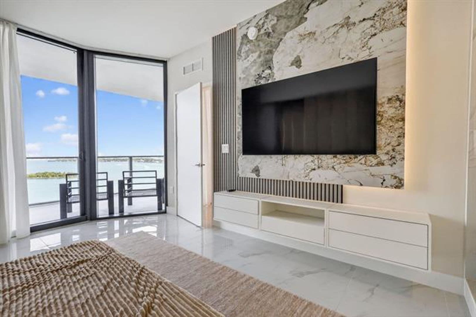 Miami Condo: 700 NE 24th St cu-2006