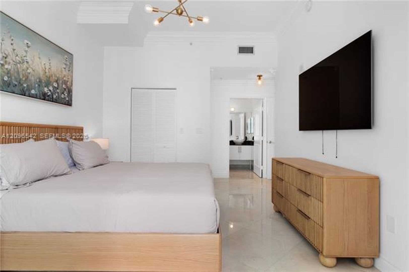 Miami Condo: 31 SE 5th St cu-4314