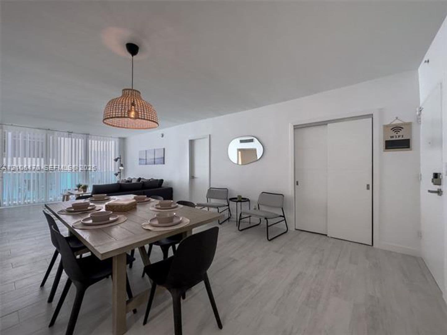 Hollywood Condo: 4001 S Ocean Dr cu-12B