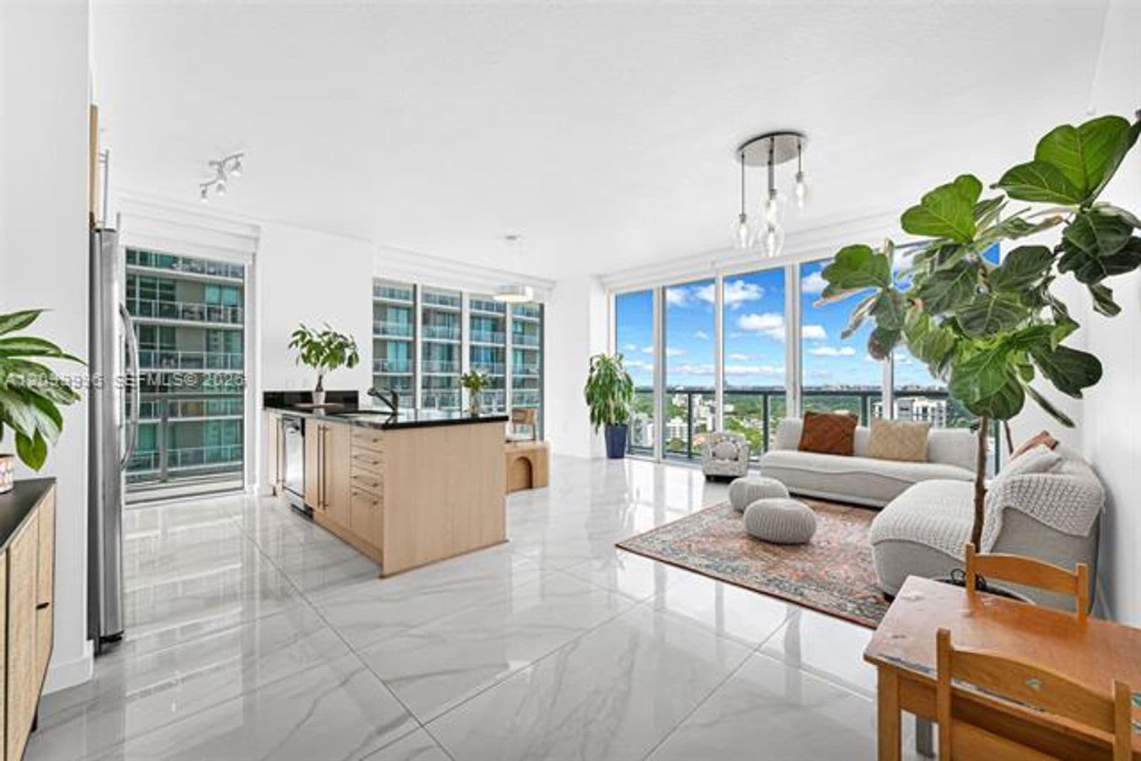 Miami Condo: 1111 SW 1st Ave cu-2714-N