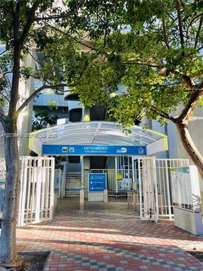 Miami Condo: 41 SE 5th St cu-1311