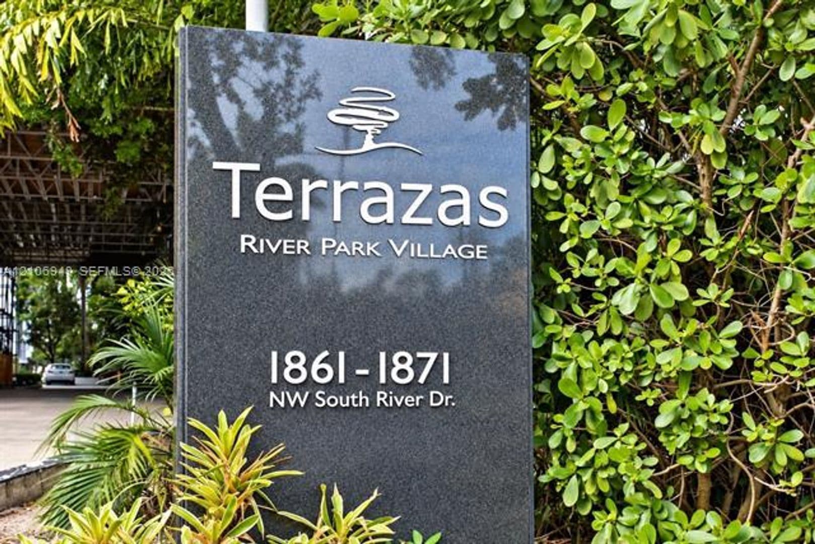 Miami Condo: 1861 NW S River Dr cu-1010