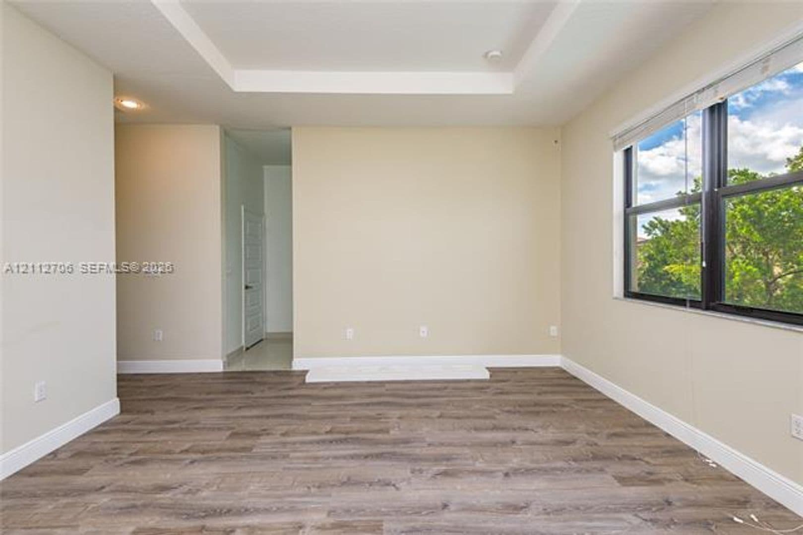 Miami House: 804 NE 191st St # 804