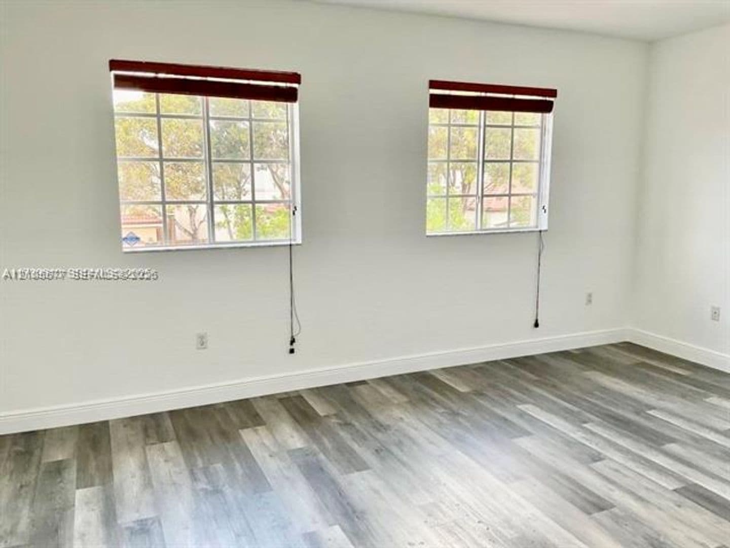 Doral House: 11320 NW 43rd Ter # 11320