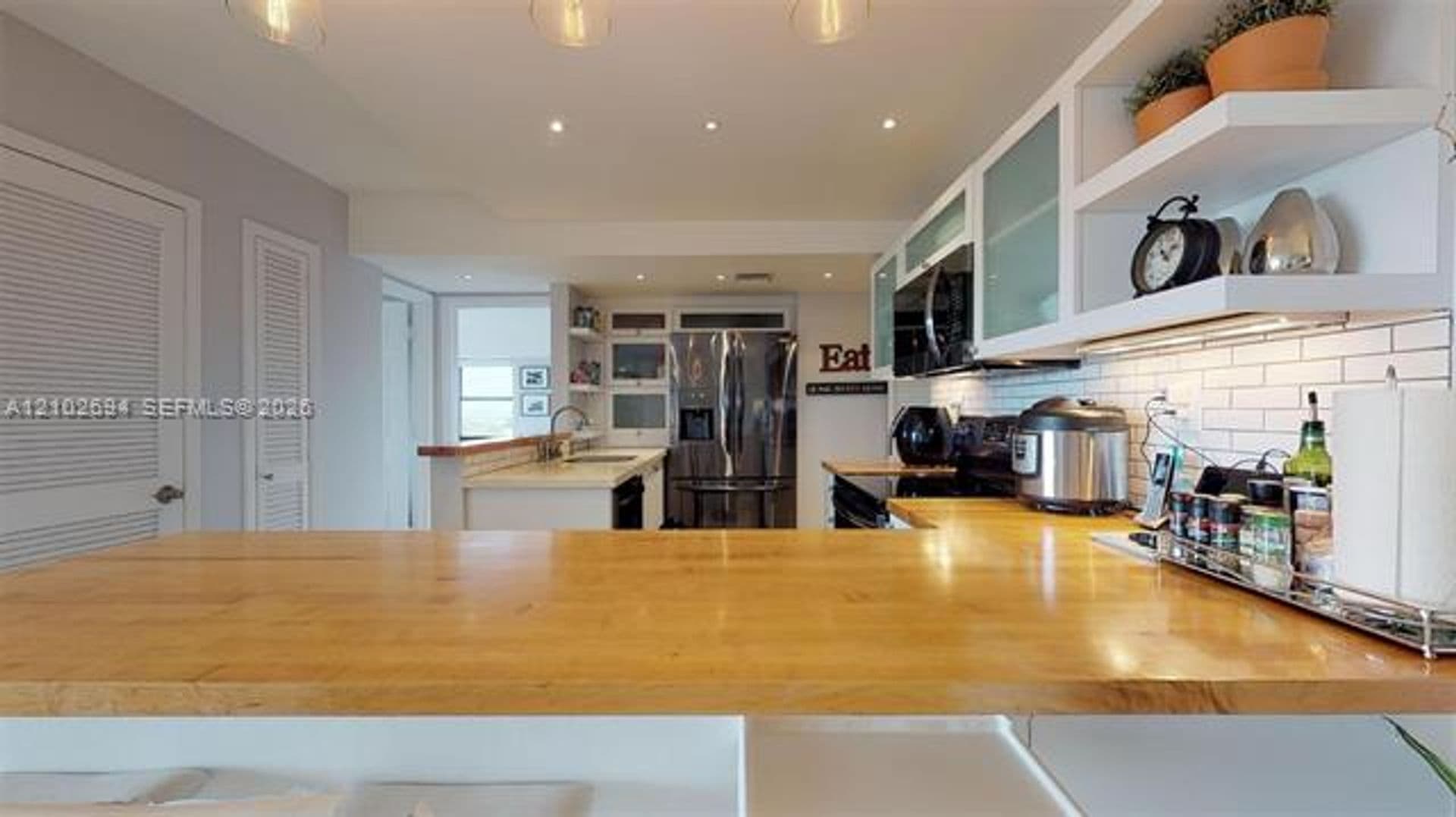 Key Biscayne Condo: 77 Crandon Blvd cu-8D