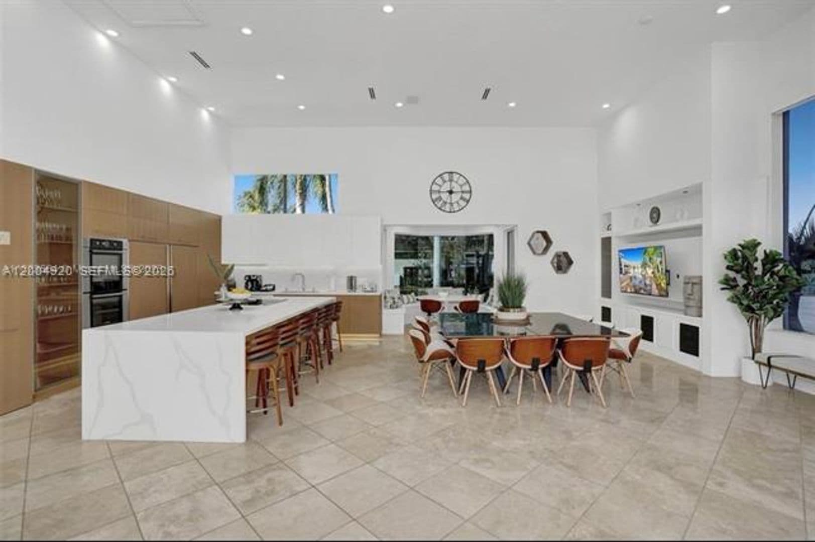 Plantation House: 11400 NW 7th St # 11400