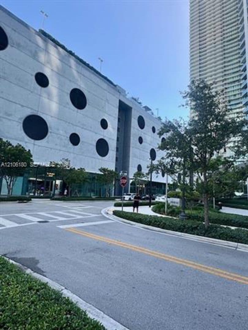 Miami Condo: 501 NE 31st St cu-802