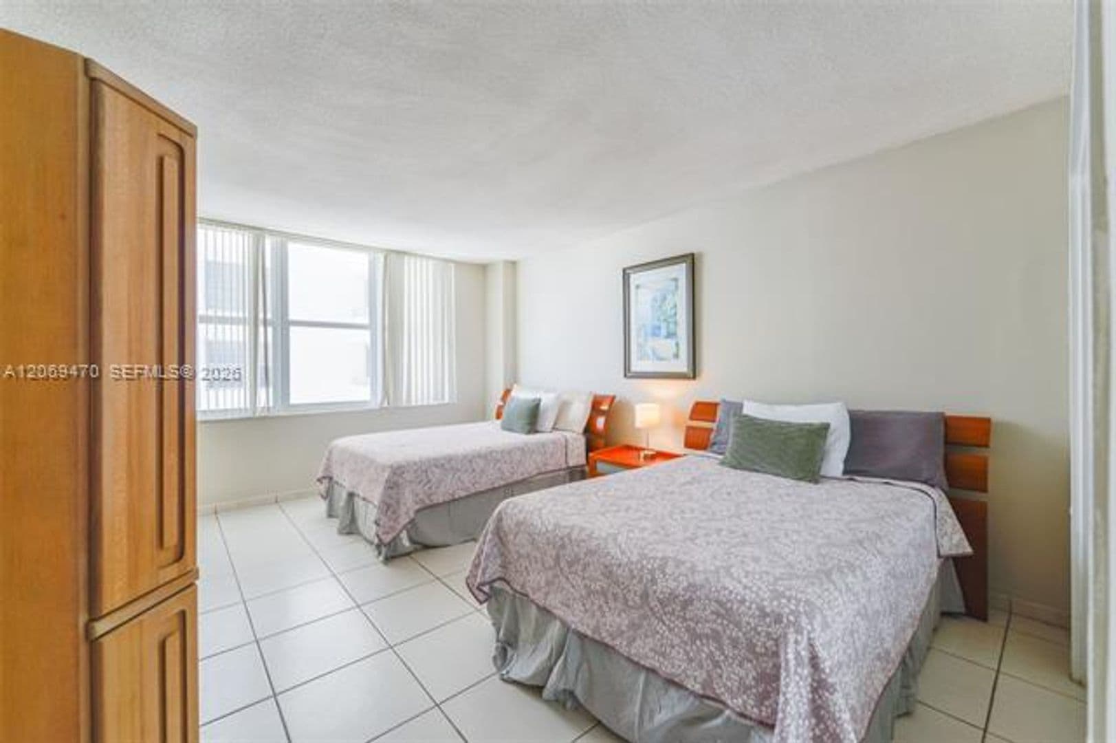 Miami Beach Condo: 5601 Collins Ave cu-512