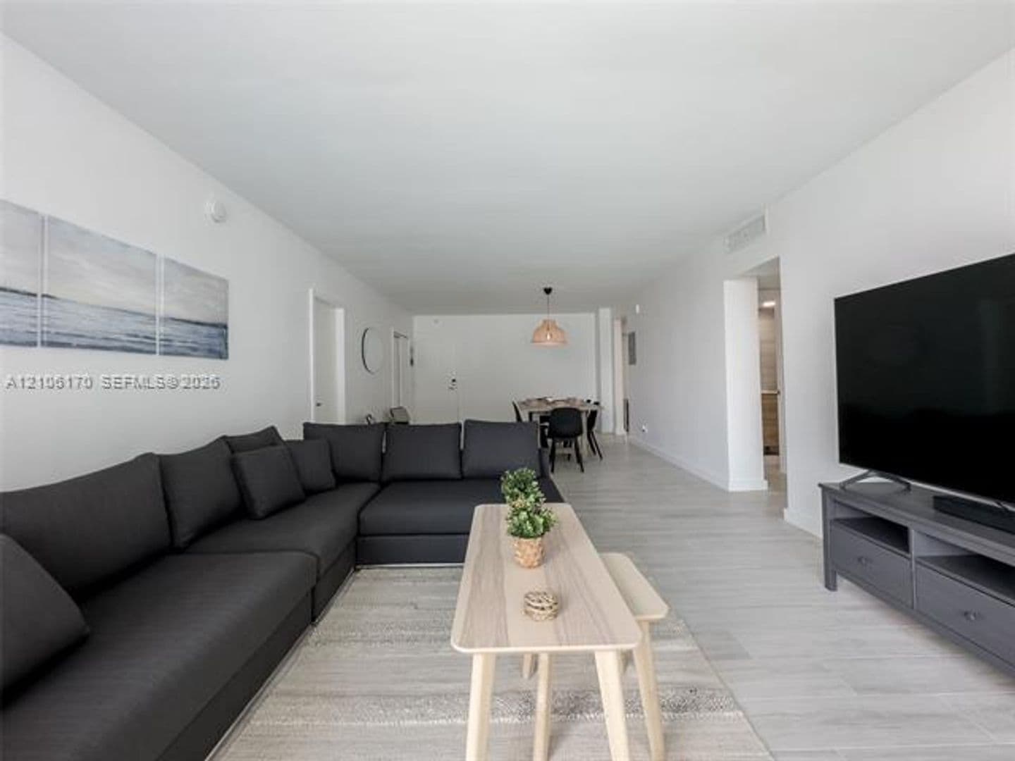 Hollywood Condo: 4001 S Ocean Dr cu-12B
