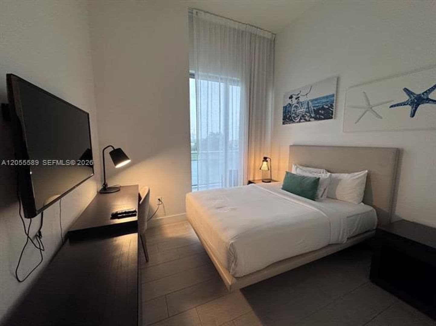 Hollywood Condo: 4010 S Ocean Dr cu-R304