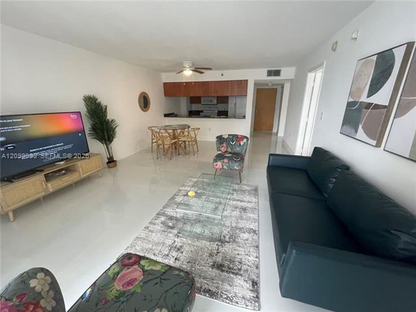 Miami Condo: 1200 Brickell Bay Dr cu-3104