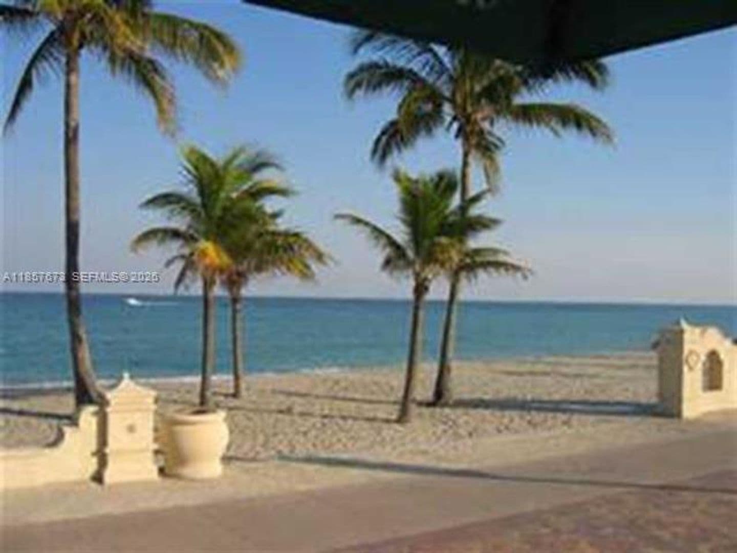Aventura Condo: 3600 Yacht Club Dr cu-1503