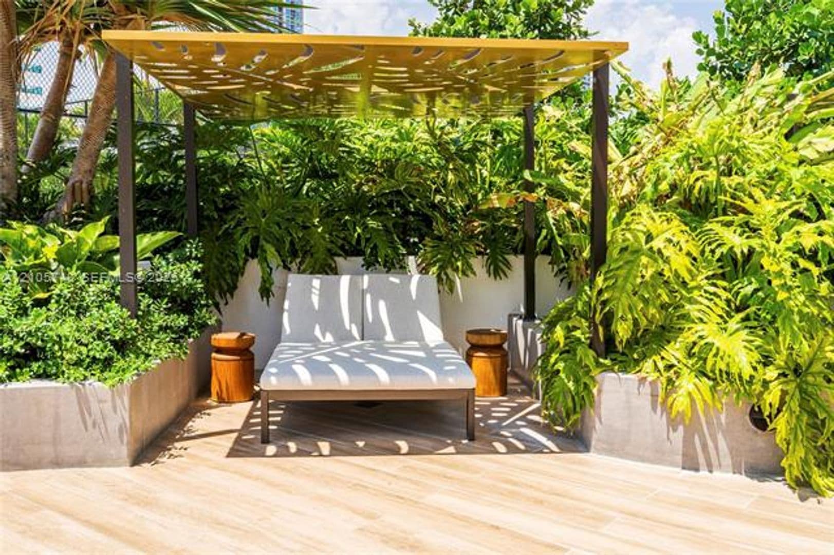 Miami Condo: 725 NE 24 cu-5401