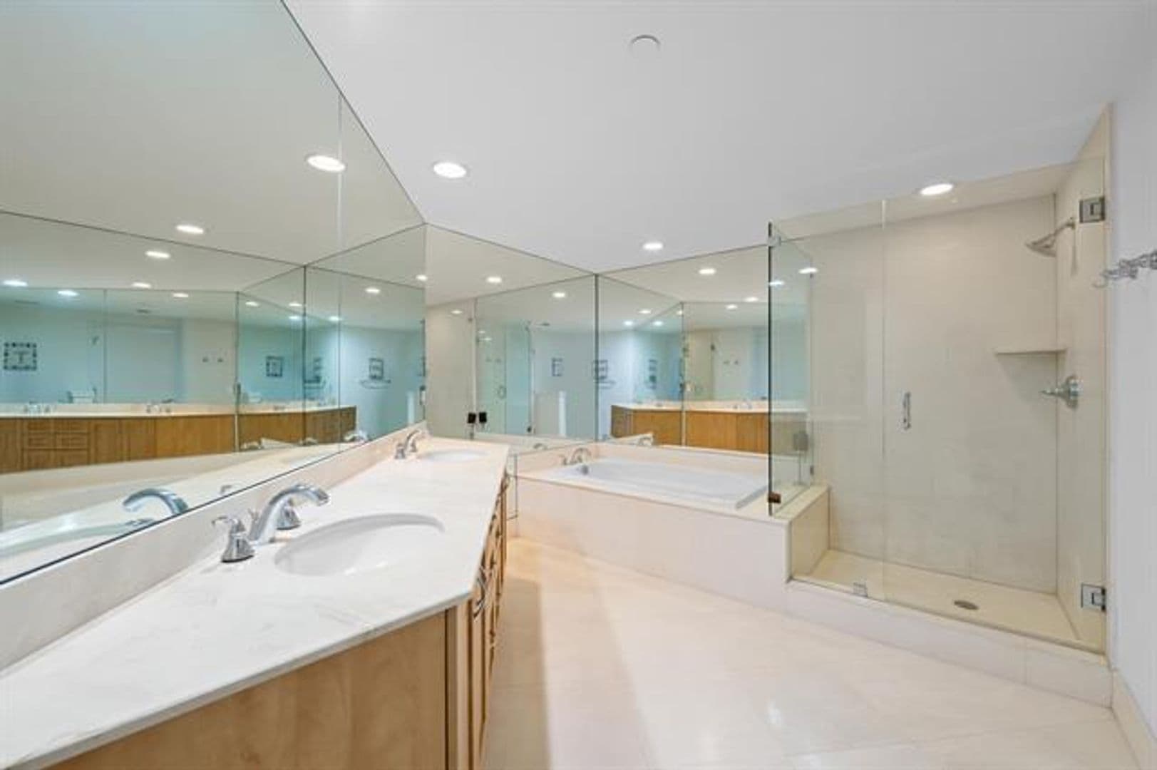 Fort Lauderdale Condo: 2821 N Ocean Blvd cu-401s