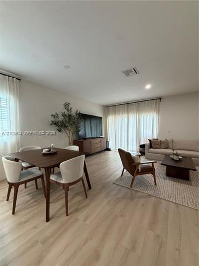 Pembroke Pines Townhome: 1215 NW 100th Ave th 1215