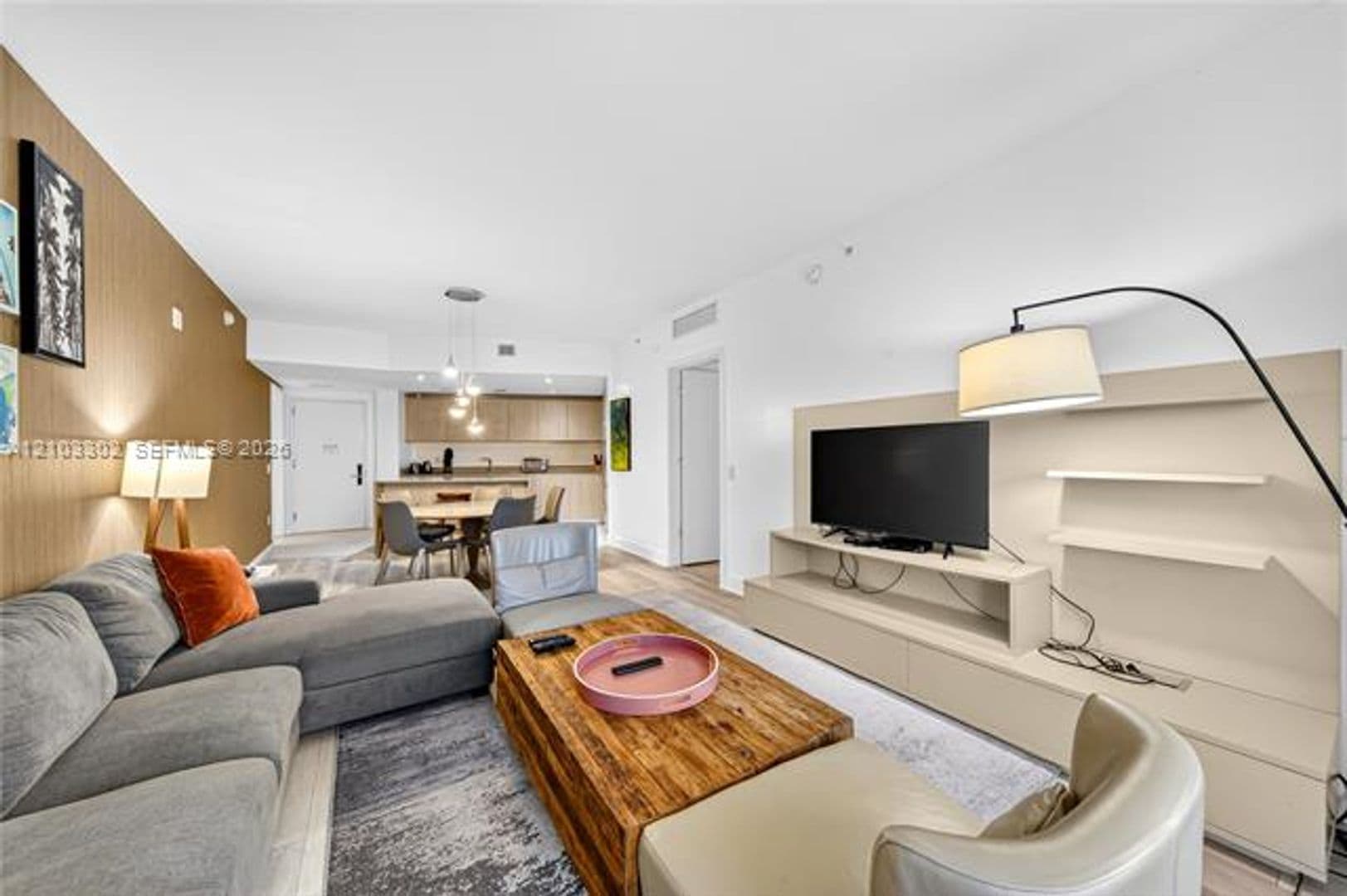 Hollywood Condo: 4111 S Ocean Dr cu-3703