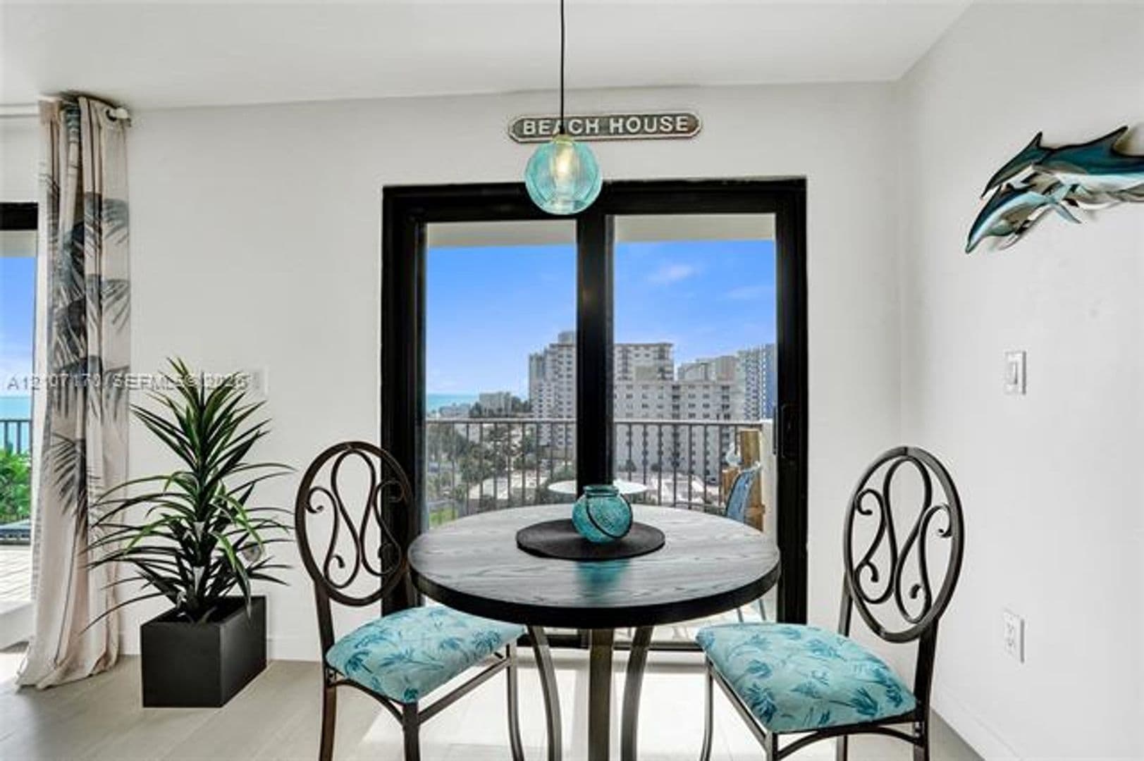 Hollywood Condo: 1201 S Ocean Dr cu-908S