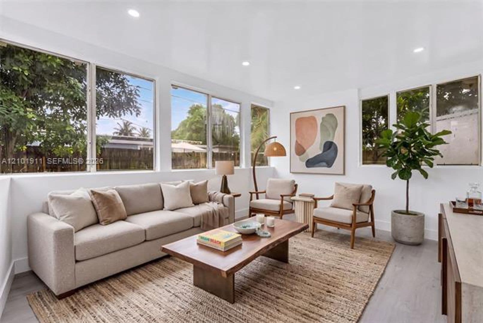 Miami House: 334 NW 110th St # 334