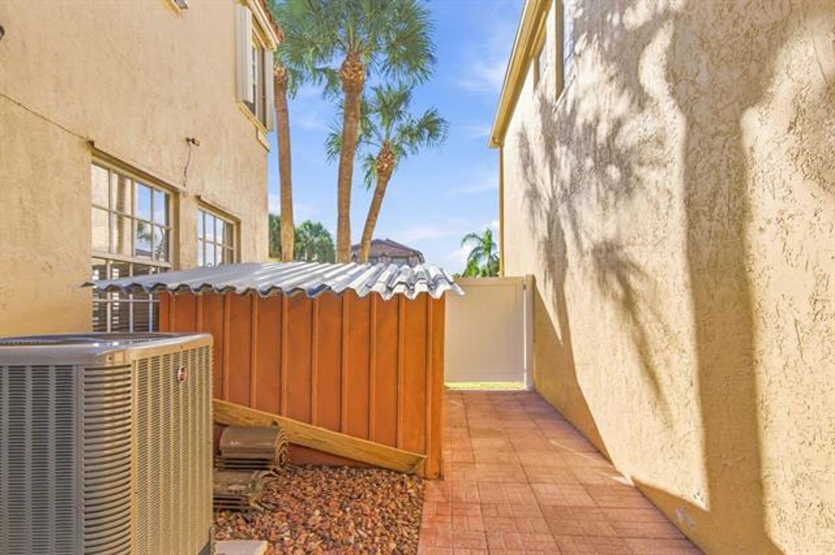 Pembroke Pines House: 2271 NW 159th Ave # 2271