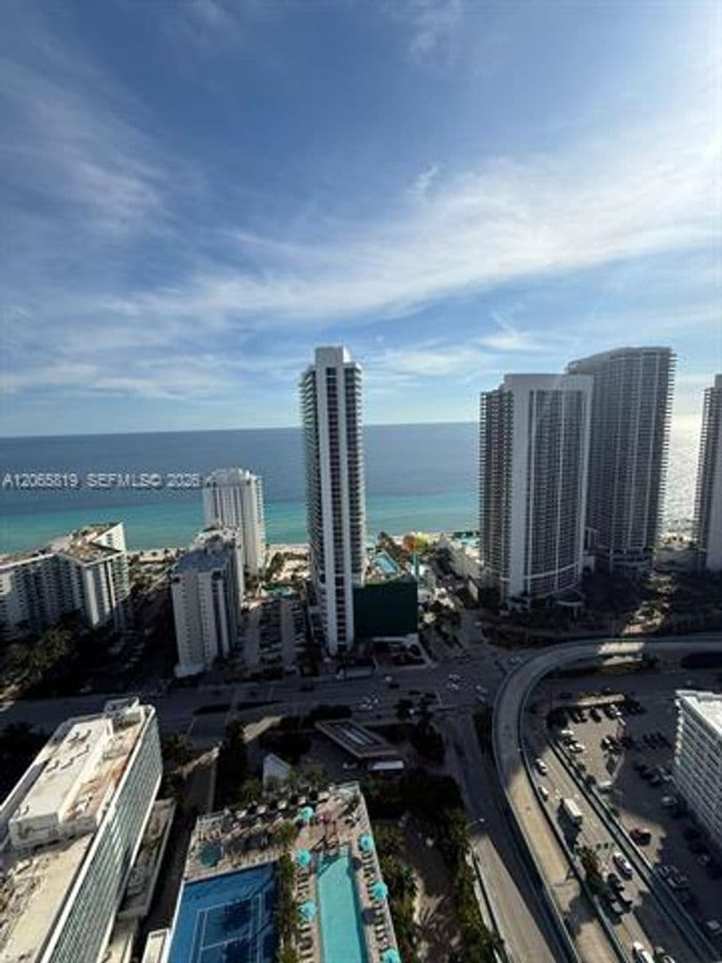Hollywood Condo: 4010 S Ocean Dr cu-T3507