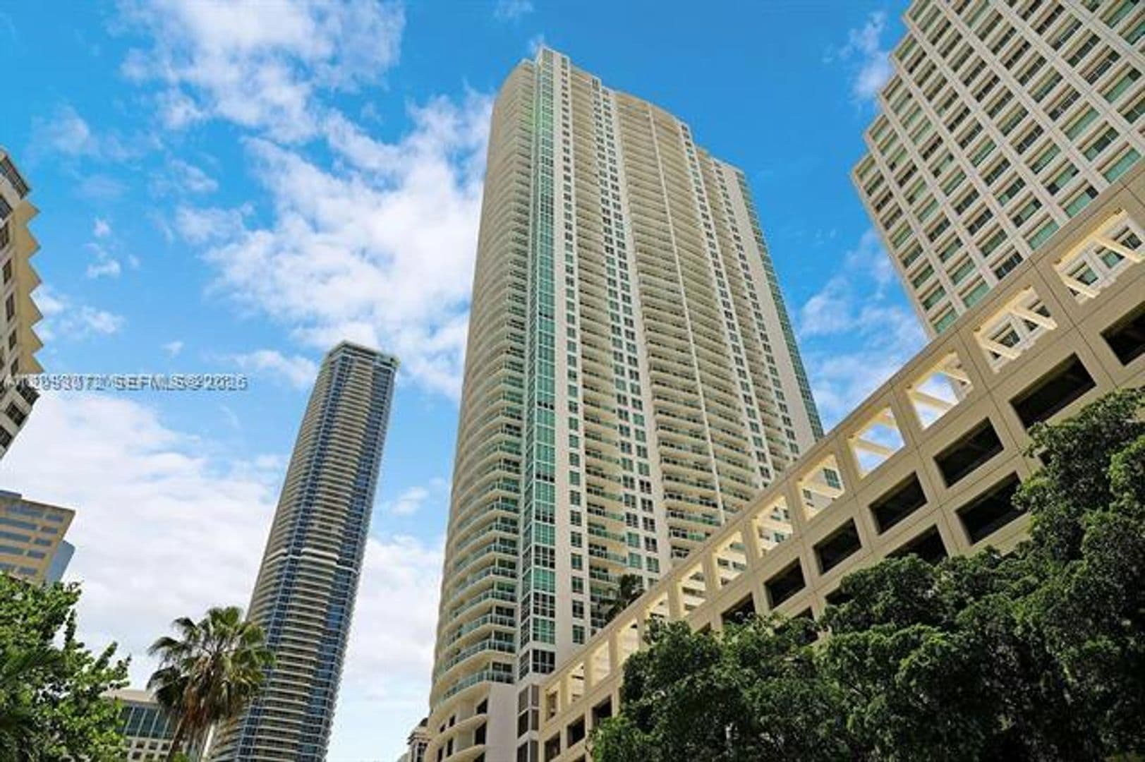 Miami Condo: 950 Brickell Bay Dr cu-3710