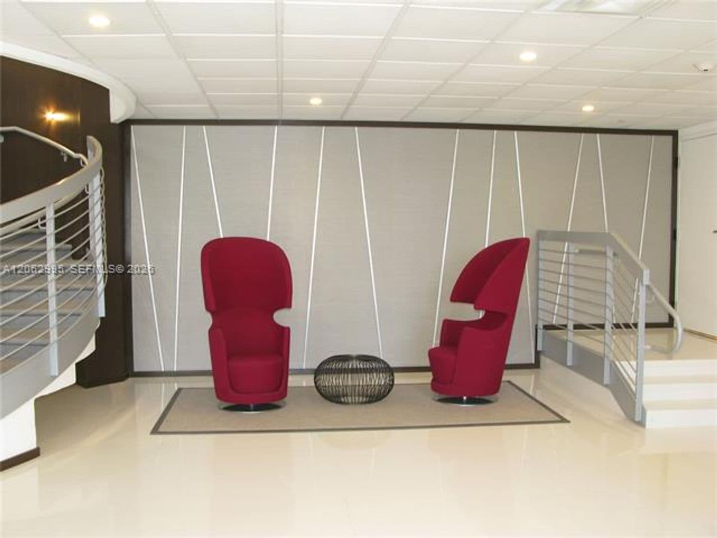 Miami Beach Condo: 5701 Collins Ave cu-919