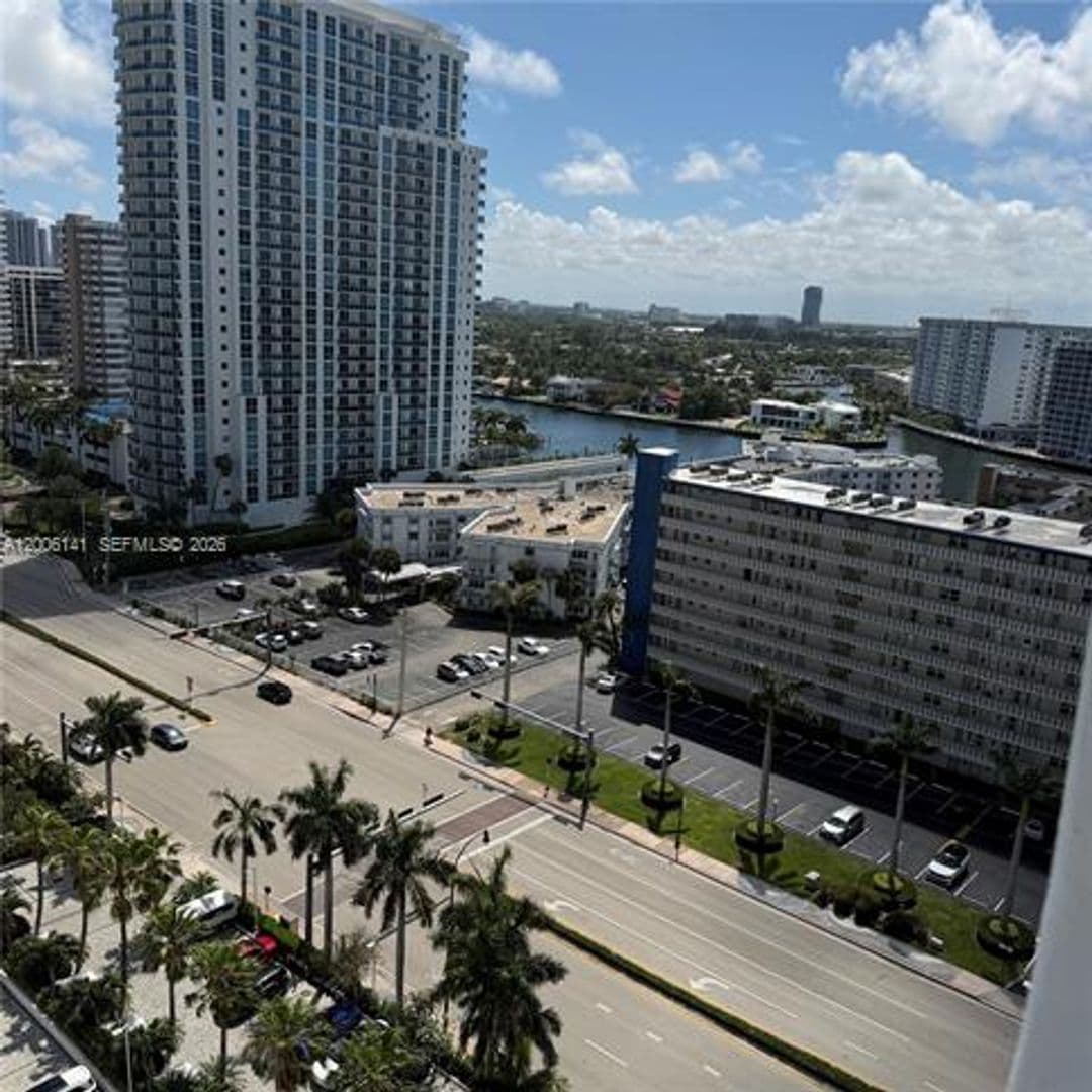 Hallandale Beach Condo: 1904 S Ocean Dr cu-1707