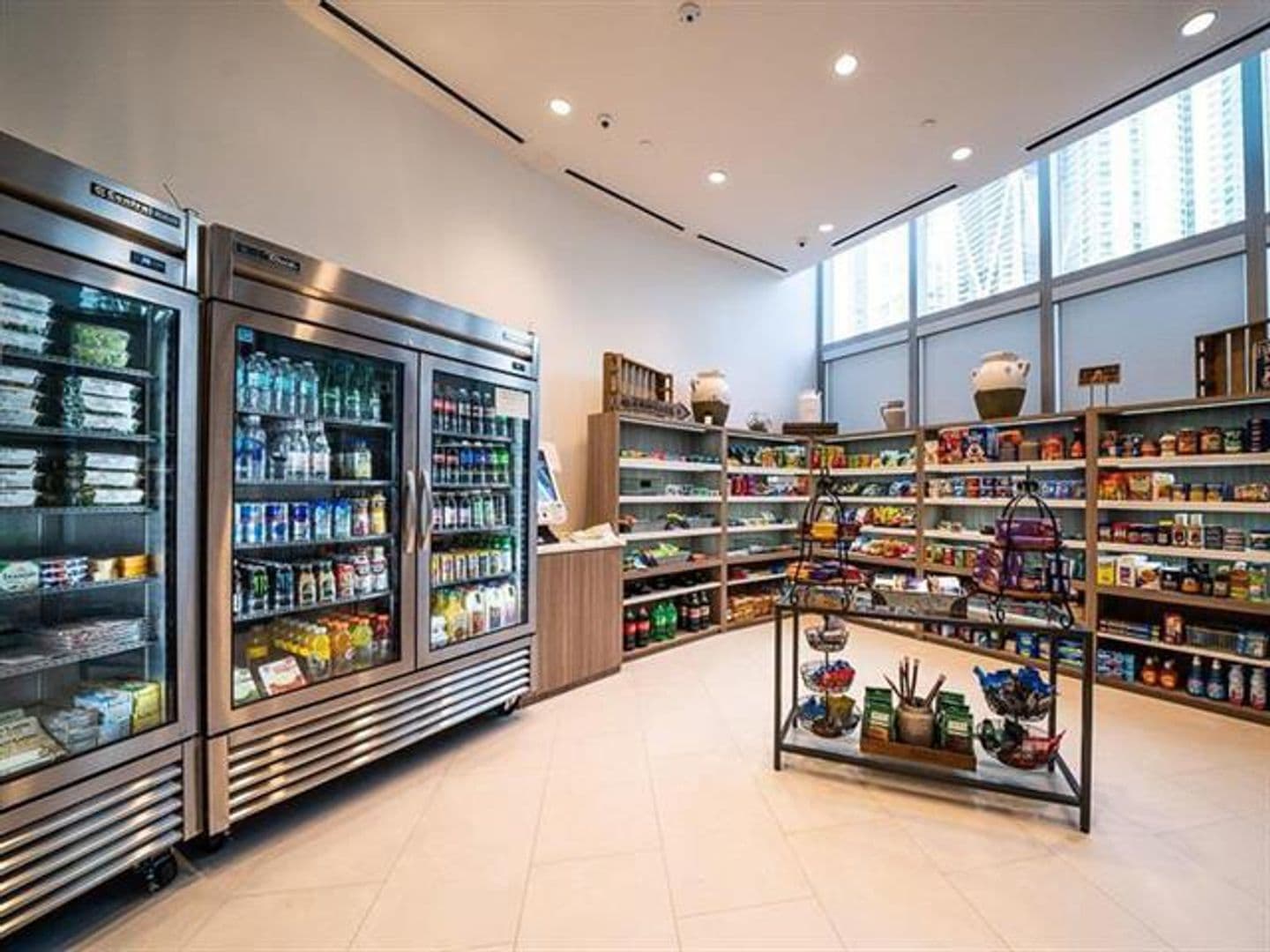 Miami Condo: 851 NE 1st Ave cu-2402