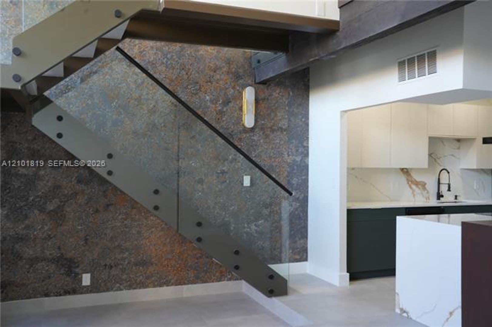 Plantation Townhome: 701 E Coco Plum Cir th 8