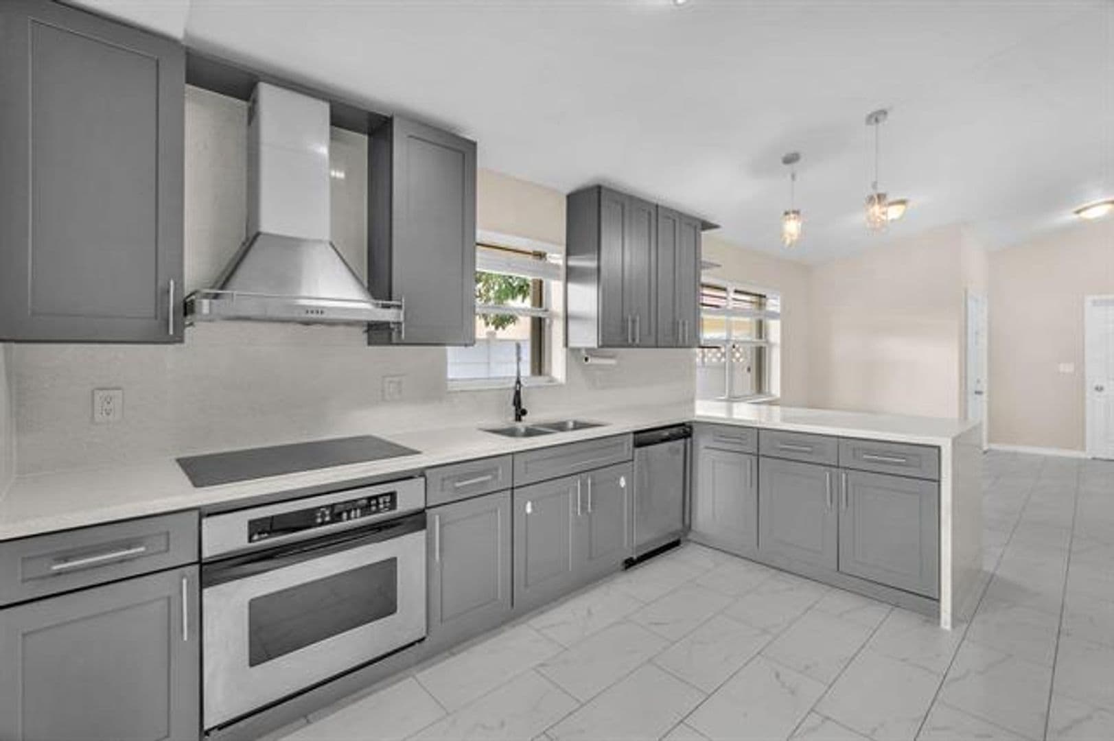 Pembroke Pines House: 1020 SW 99th Ave # 1020