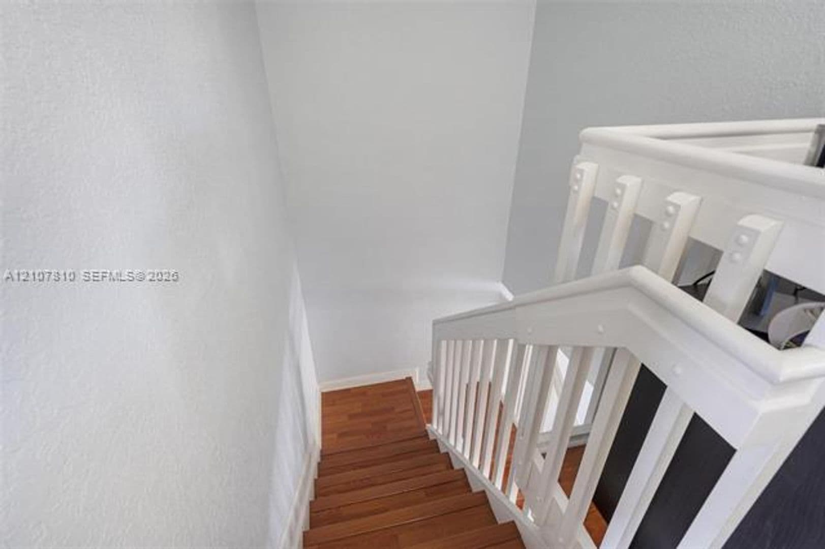 Hialeah Condo: 6940 NW 177th St cu-P105