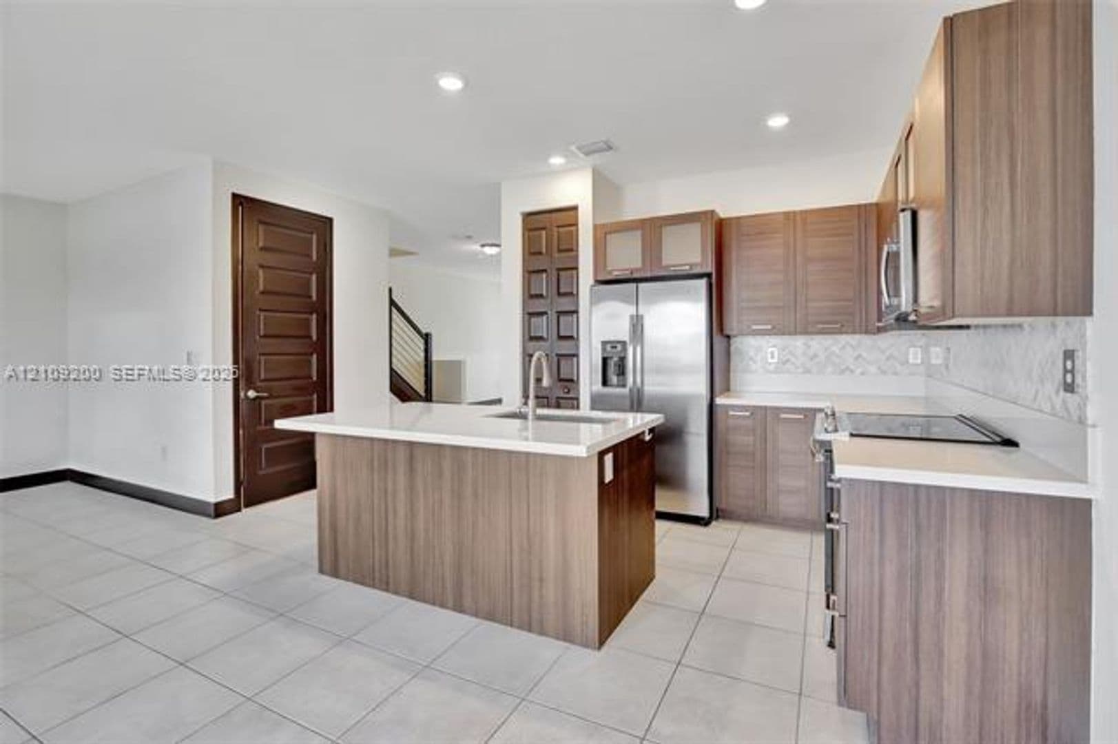 Miami Lakes Townhome: 16011 NW 91st Ct th 16011