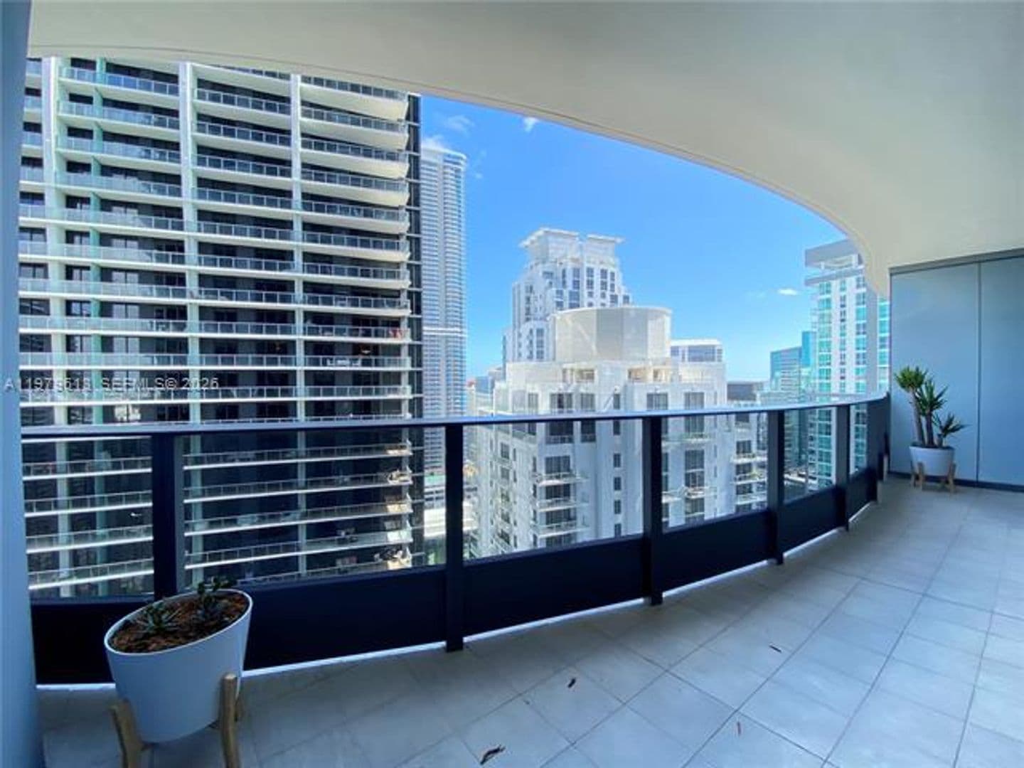 Miami Condo: 1000 Brickell Plaza cu-3807