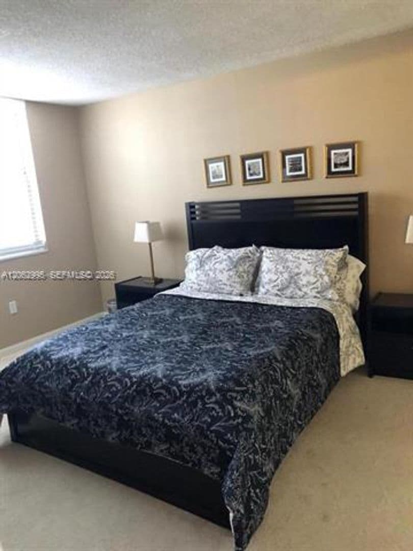 Miami Beach Condo: 5701 Collins Ave cu-919