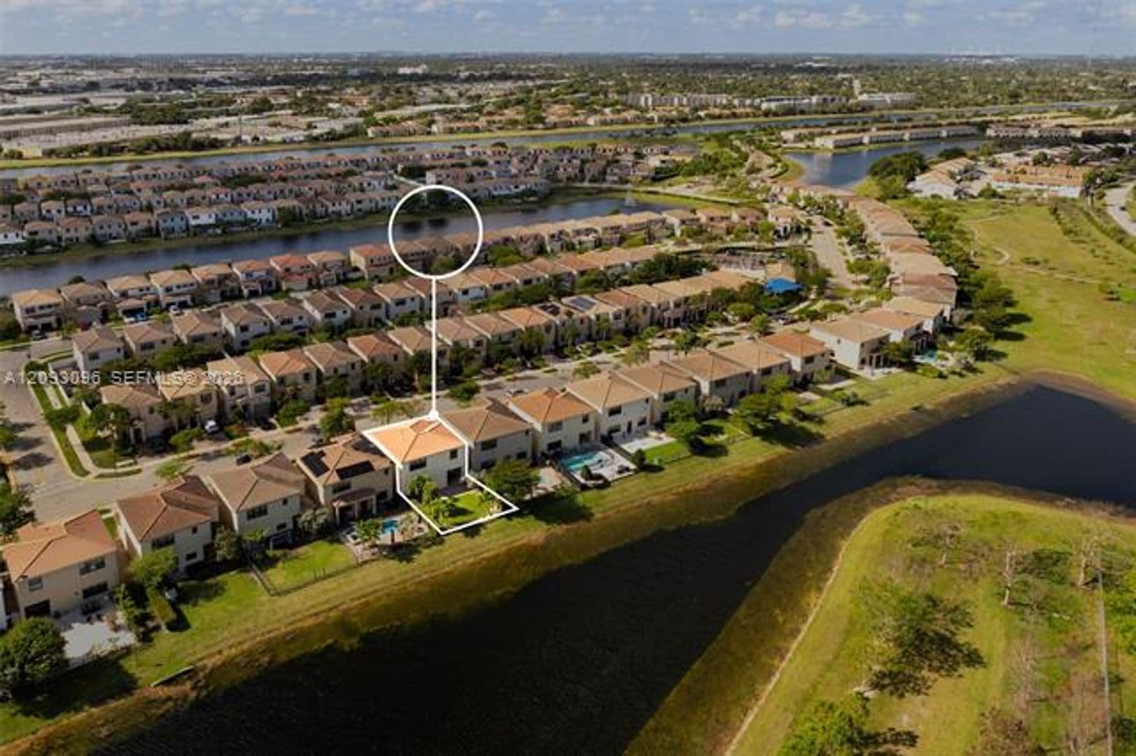 Miami House: 697 NE 193rd Ter # 697