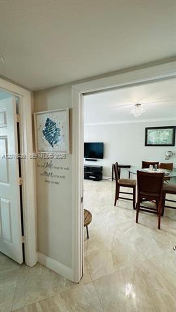 Miami Condo: 1155 Brickell Bay Dr cu-1906