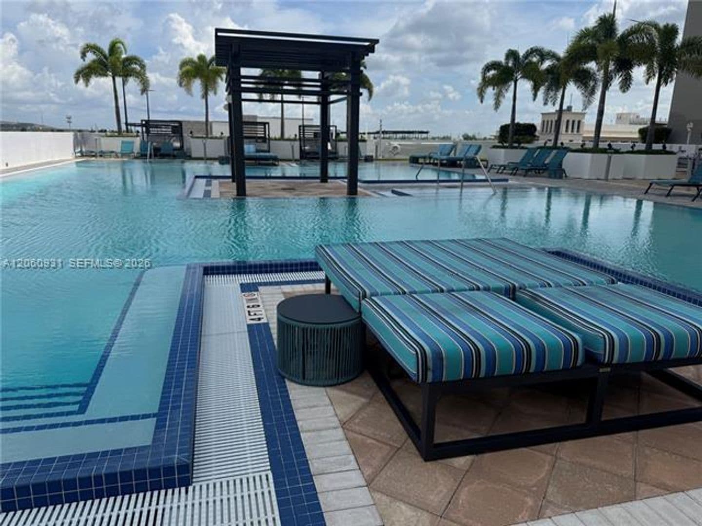 Doral House: 5350 NW 84th Ave cu-1706
