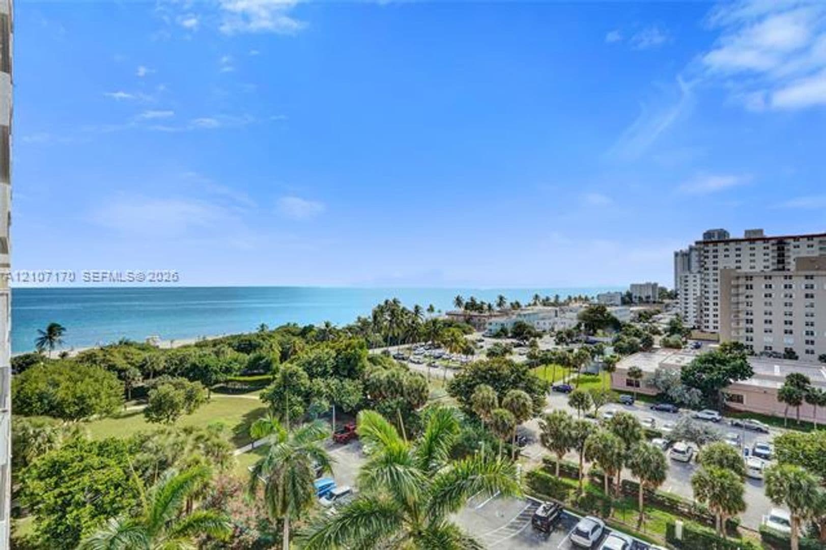 Hollywood Condo: 1201 S Ocean Dr cu-908S