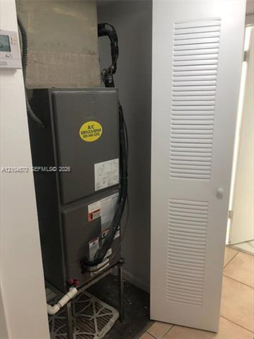 Miami Condo: 341 W Park Dr cu-106-15
