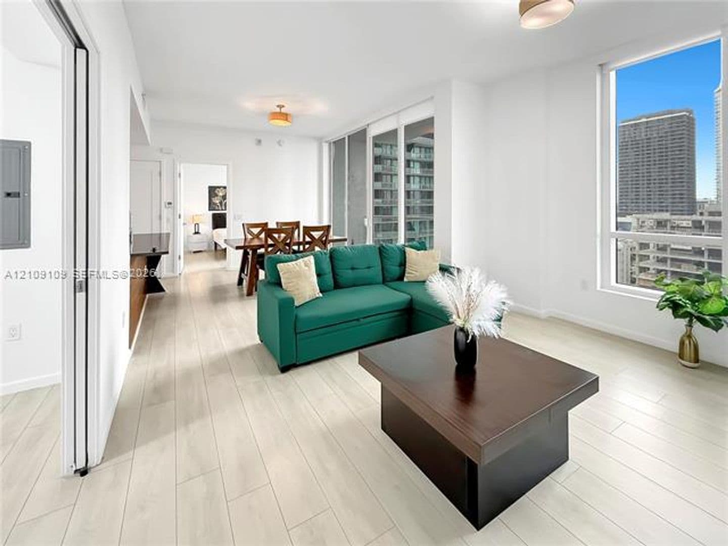 Miami Condo: 601 NE 27th St cu-1403