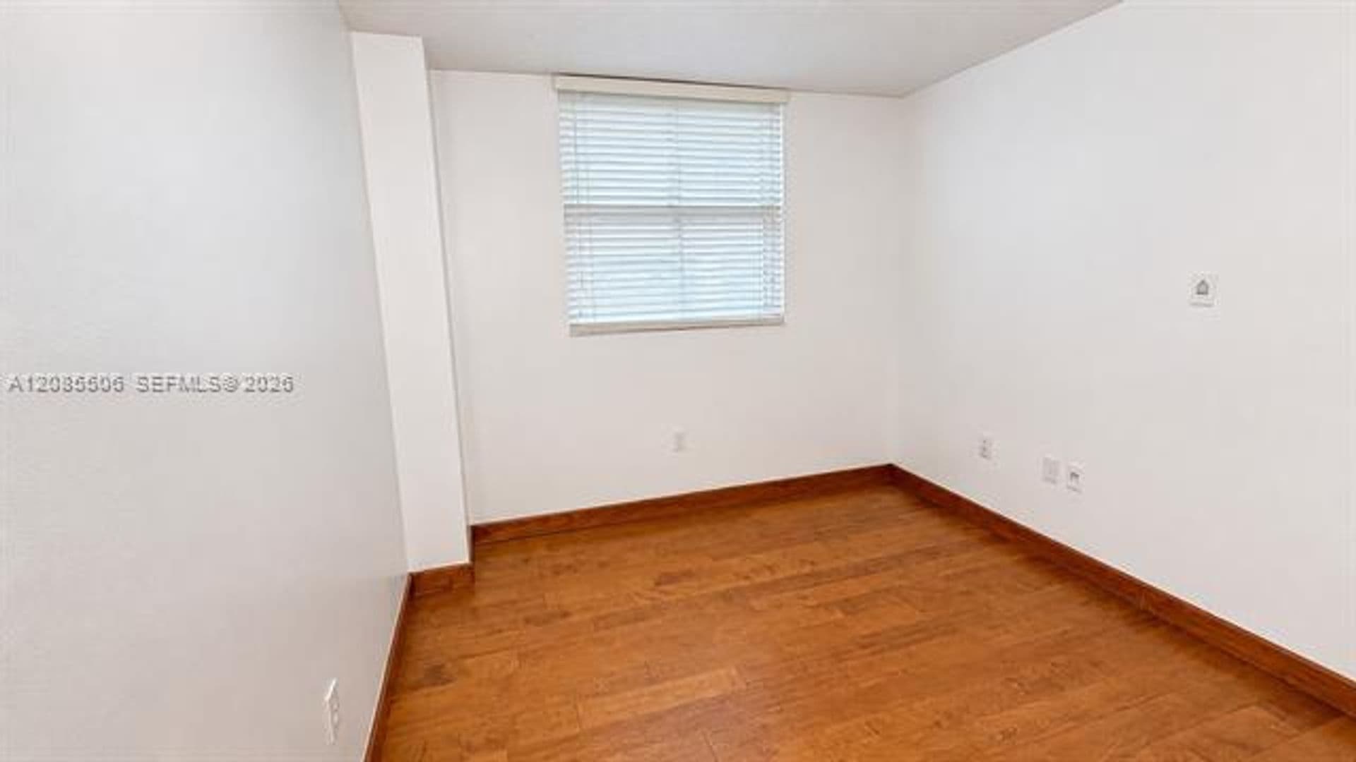 Miami Condo: 104 SW 9th St cu-1403
