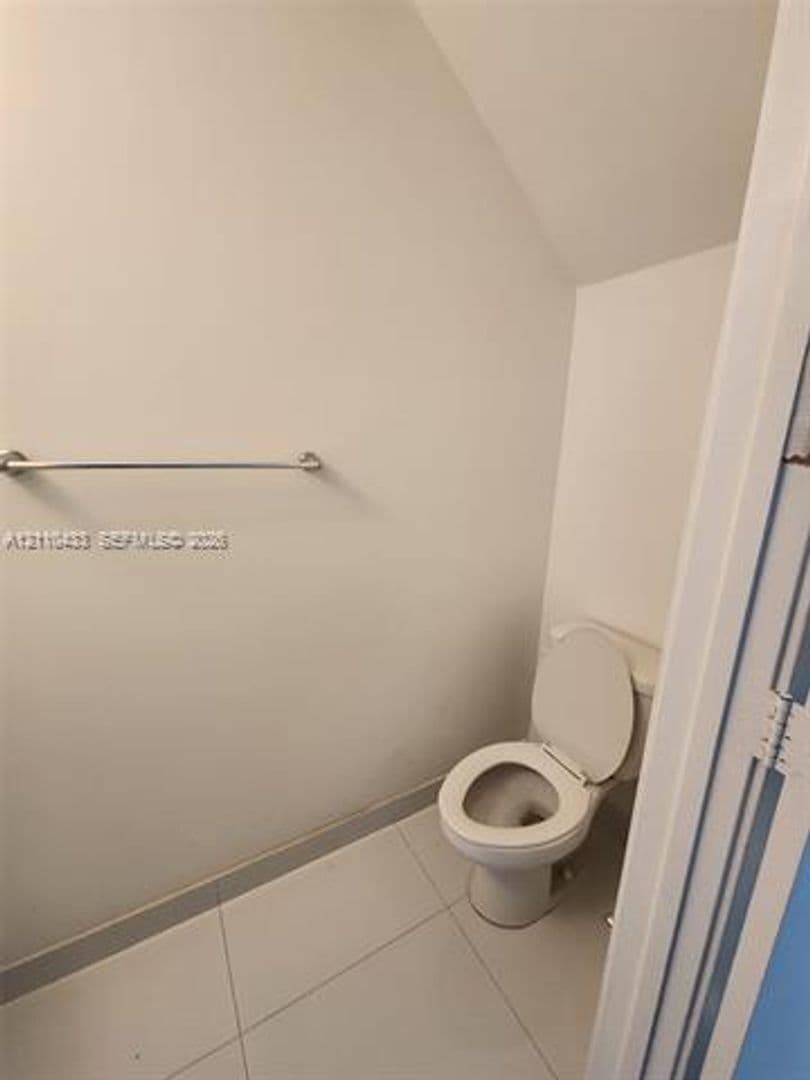 Miami Townhome: 2630 NE 213th St th 100