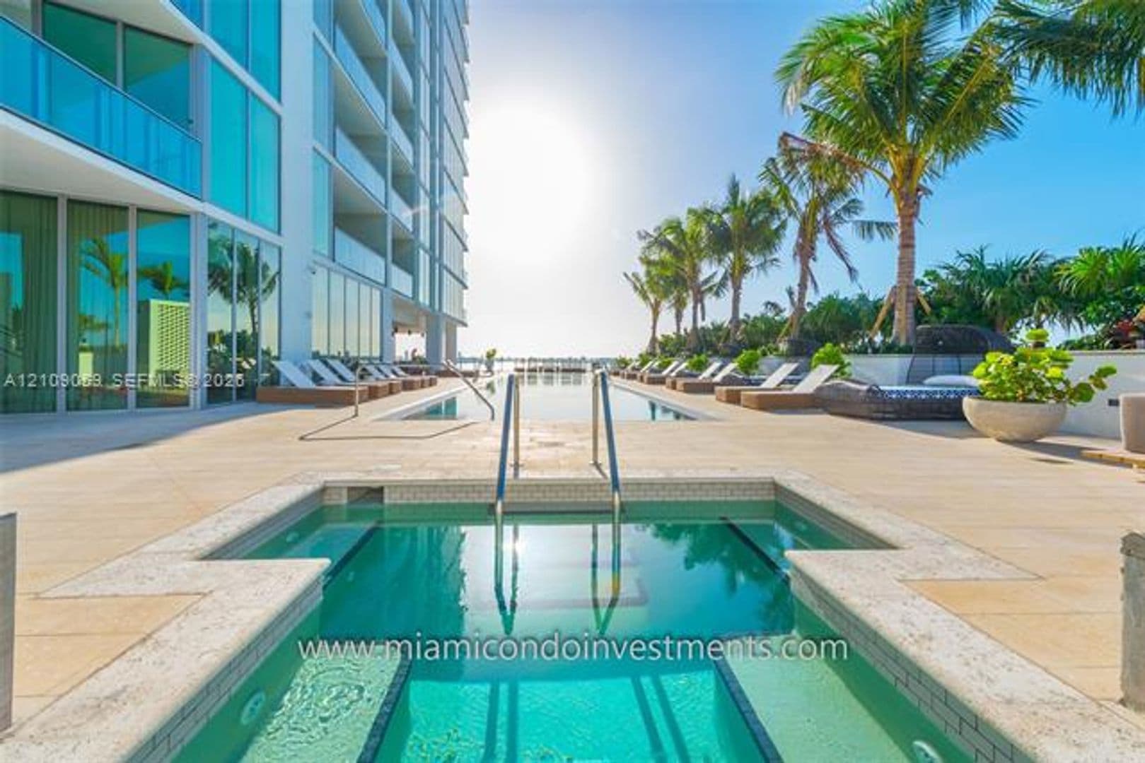 Miami Condo: 2900 NE 7th Ave cu-1106