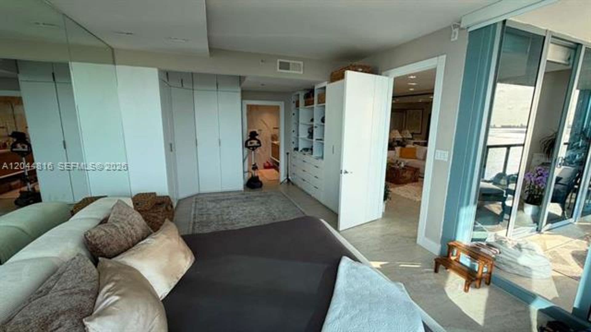 Miami Condo: 601 NE 36th St cu-1306