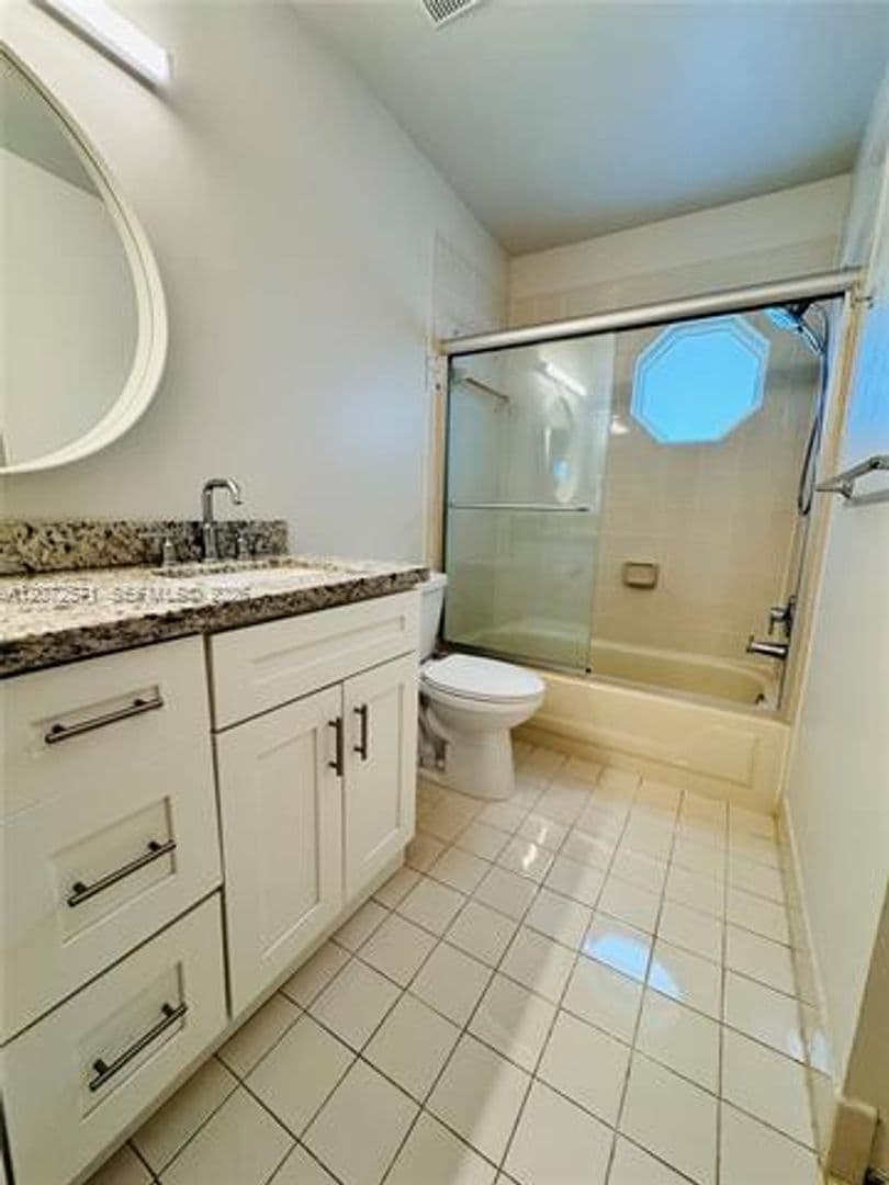 Hollywood House: 1480 Sweetbay Way # 1480