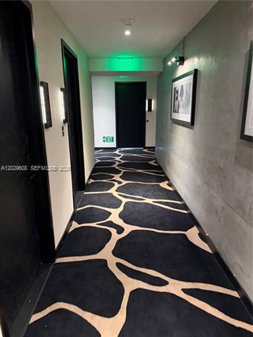 Miami Condo: 20 NE 11th St cu-3306B