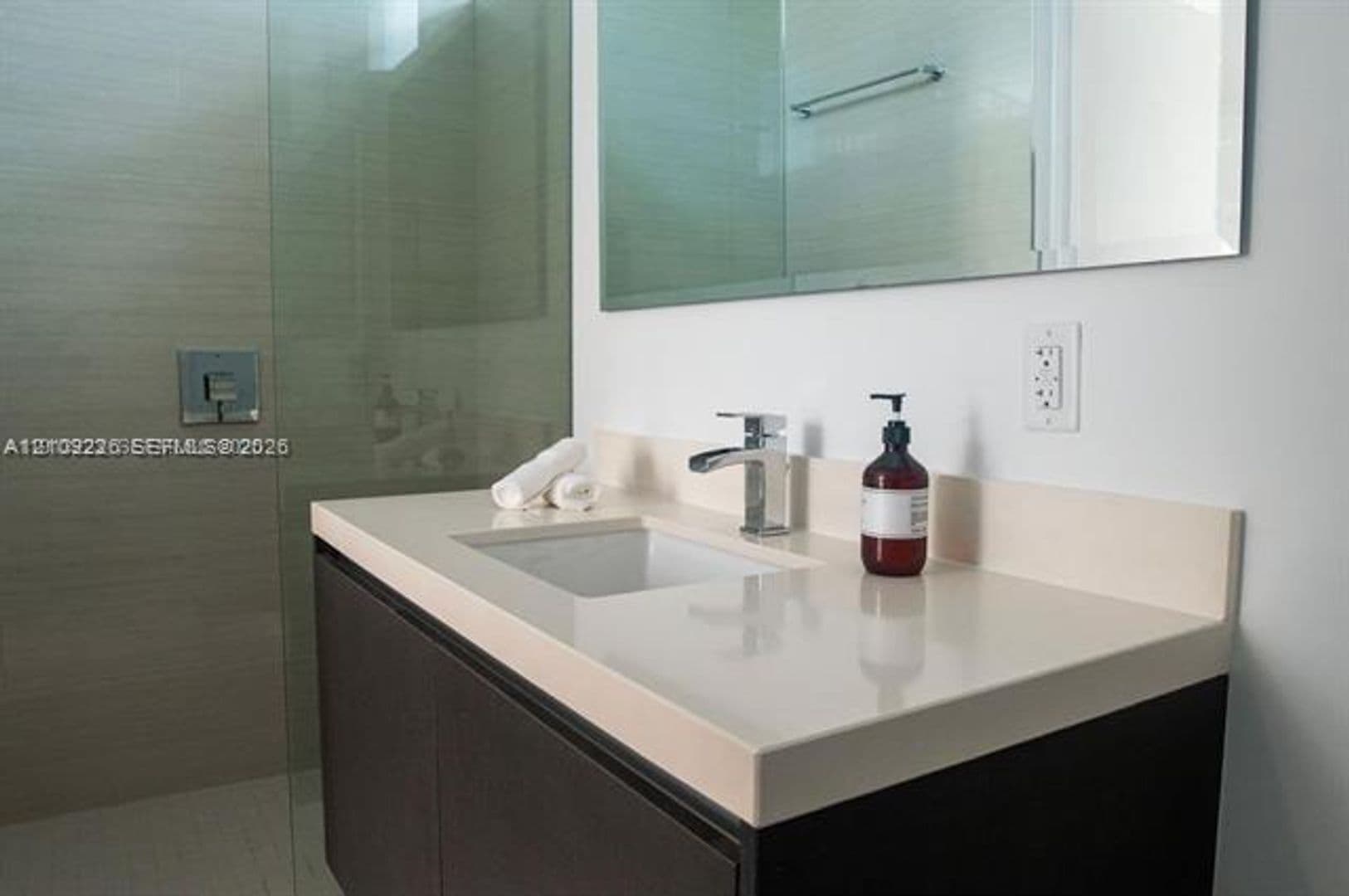 Miami Condo: 851 NE 1st Ave cu-1811